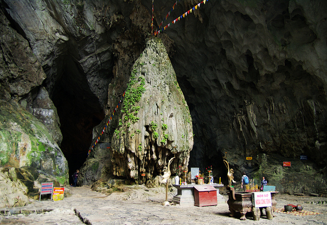 Huong Son Cave pagoda
