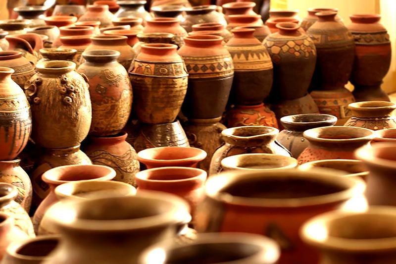 phu lang pottery village