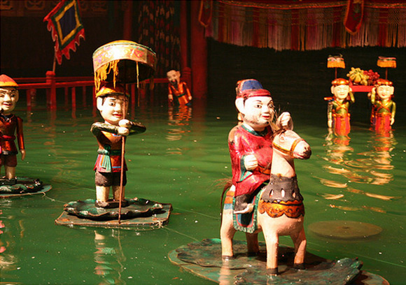 water-Puppet-Theatre-Hanoi